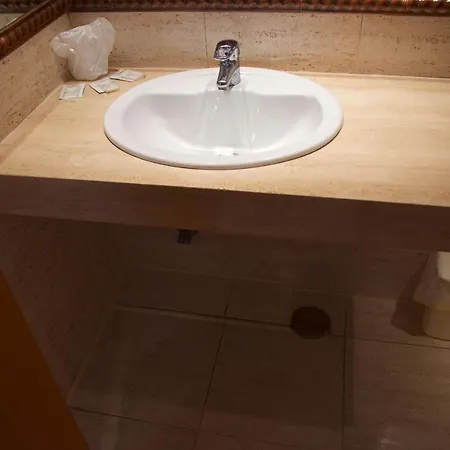 Отель Marbella